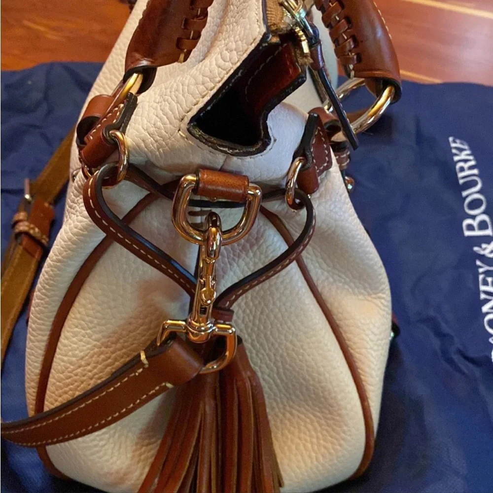 RARE Dooney & Bourke pebble satchel EUC like new in color BLUSH HTF - Picture 8 of 16